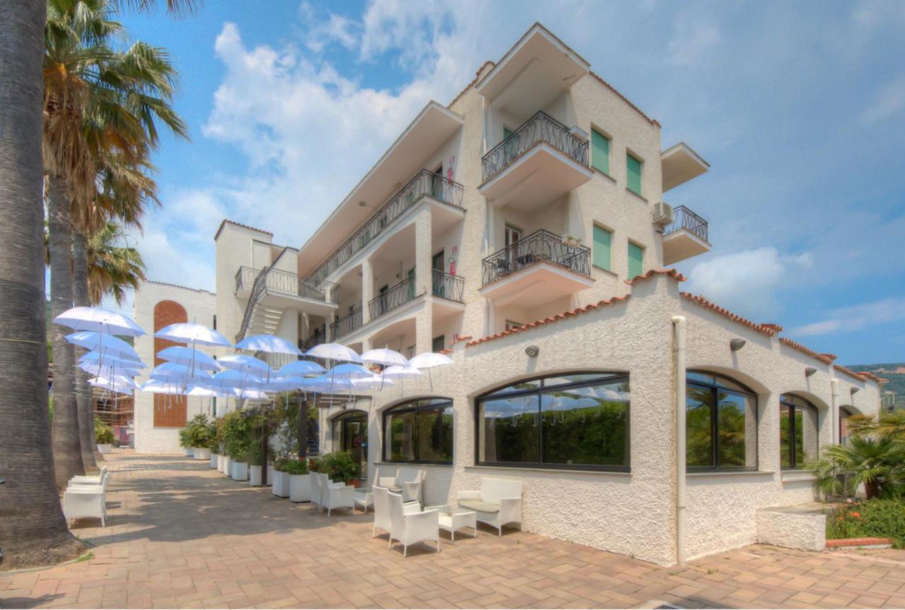 Residence Riviera Mare Pietra Ligure Ngoại thất bức ảnh