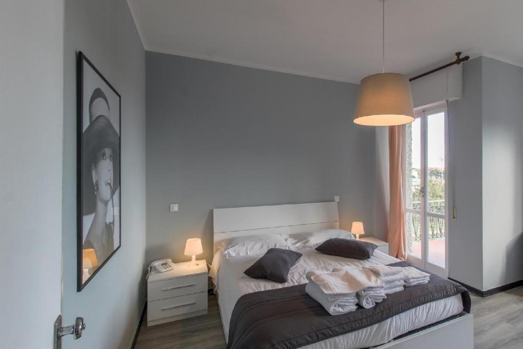 Residence Riviera Mare Pietra Ligure Ngoại thất bức ảnh