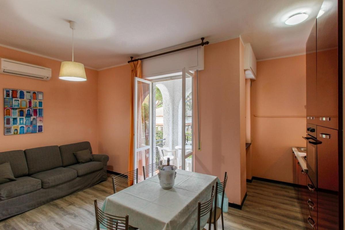 Residence Riviera Mare Pietra Ligure Ngoại thất bức ảnh